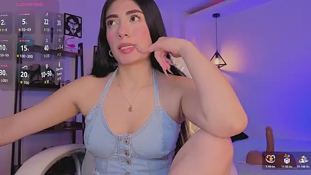 Miller Vanessa  online show from November 24, 2025, 8:42 pm