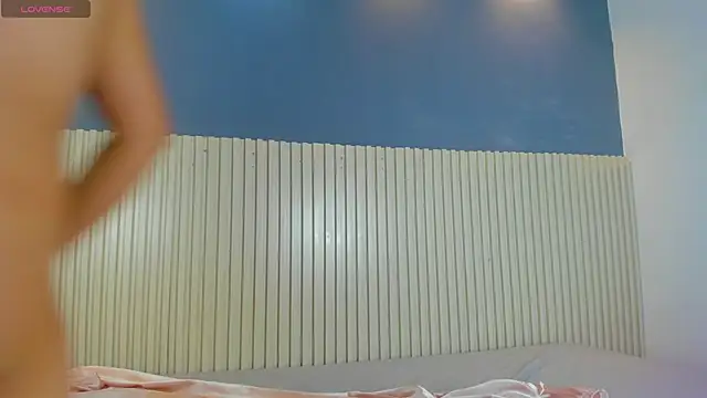 Aida-nicolle online show from March 12, 2025, 10:05 am