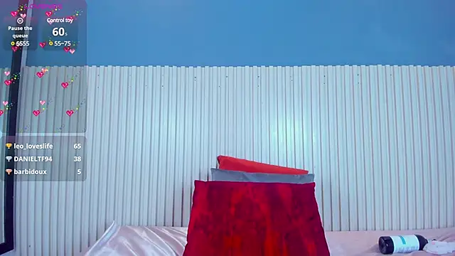 Aida-nicolle online show from March 18, 2025, 4:17 pm