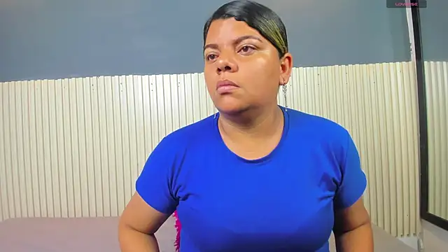 Aida-nicolle online show from October 6, 2025, 11:11 am