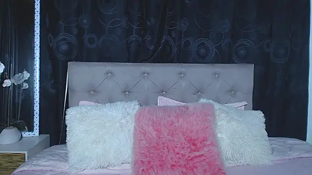 Snapshot of rebeka_kenye chatting on March 13, 2025, 6:45 pm rebeka kenye online show from March 13, 2025, 6:45 pm