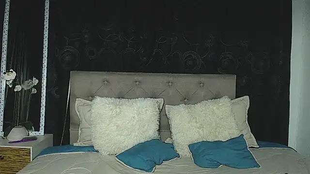 Snapshot of rebeka_kenye chatting on March 6, 2025, 5:22 pm rebeka kenye online show from March 6, 2025, 5:22 pm