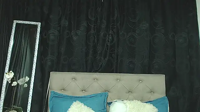 Snapshot of rebeka_kenye chatting on March 6, 2025, 8:27 pm rebeka kenye online show from March 6, 2025, 8:27 pm