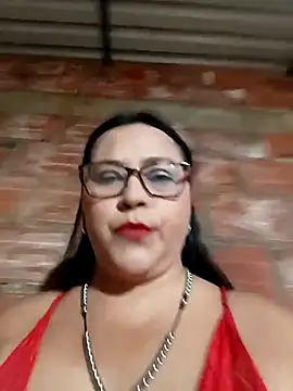 Snapshot of promiscuous-indecent-momm chatting on October 7, 2025, 10:38 am promiscuous-indecent-momm online show from October 7, 2025, 10:38 am