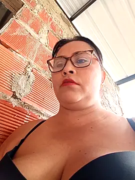 Snapshot of promiscuous-indecent-momm chatting on October 6, 2025, 3:24 pm promiscuous-indecent-momm online show from October 6, 2025, 3:24 pm