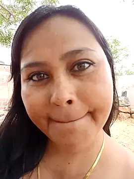Snapshot of promiscuous-indecent-momm chatting on March 4, 2025, 6:50 pm promiscuous-indecent-momm online show from March 4, 2025, 6:50 pm