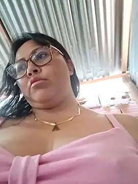 Snapshot of promiscuous-indecent-momm chatting on March 16, 2025, 6:12 pm promiscuous-indecent-momm online show from March 16, 2025, 6:12 pm
