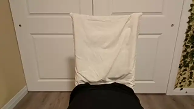 Snapshot of emilysparkss chatting on March 31, 2026, 2:24 am emilysparkss online show from March 31, 2026, 2:24 am