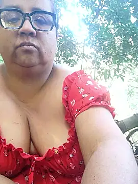 Snapshot of erinadarling79 chatting on March 30, 2026, 1:12 pm erinadarling79 online show from March 30, 2026, 1:12 pm