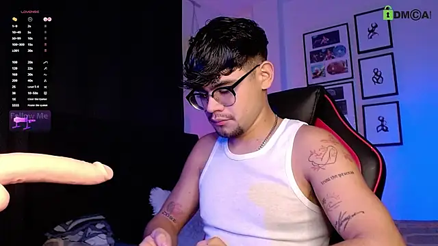 isaac-saenz online show from November 22, 2025, 9:13 pm