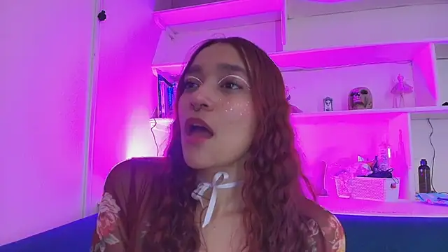 charlotte bluee online show from December 14, 2025, 8:31 am