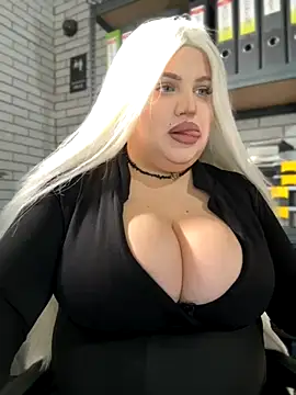 Eliaden online show from October 13, 2025, 3:52 am