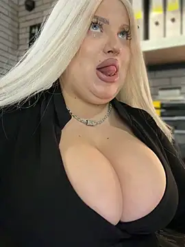 Eliaden online show from October 25, 2025, 3:17 am