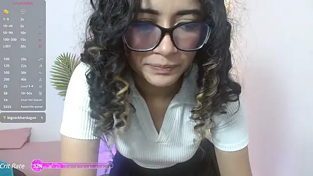 Snapshot of kristen_tay chatting on February 23, 2025, 6:49 am kristen tay online show from February 23, 2025, 6:49 am