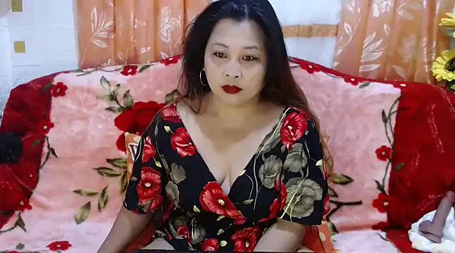 Snapshot of UrSweetClassyPinay chatting on January 18, 2025, 9:02 pm UrSweetClassyPinay online show from January 18, 2025, 9:02 pm