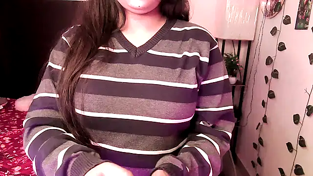 Snapshot of megancatluna chatting on January 8, 2026, 5:24 am megancatluna online show from January 8, 2026, 5:24 am