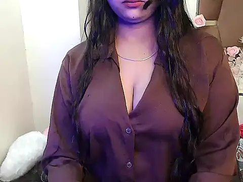 Snapshot of megancatluna chatting on November 15, 2025, 4:49 am megancatluna online show from November 15, 2025, 4:49 am