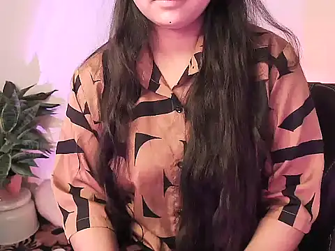 Snapshot of megancatluna chatting on December 17, 2025, 5:01 am megancatluna online show from December 17, 2025, 5:01 am