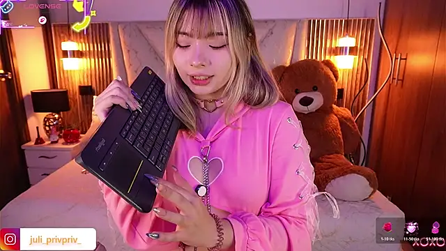 Julieta priv online show from February 21, 2026, 1:35 pm