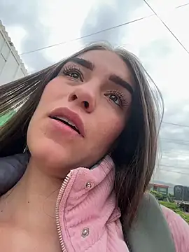 Snapshot of EMILY-07_ chatting on March 4, 2025, 2:21 pm EMILY-07 online show from March 4, 2025, 2:21 pm