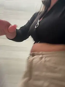 Snapshot of EMILY-07_ chatting on March 20, 2025, 7:57 pm EMILY-07 online show from March 20, 2025, 7:57 pm