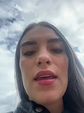 Snapshot of EMILY-07_ chatting on March 20, 2025, 2:42 pm EMILY-07 online show from March 20, 2025, 2:42 pm