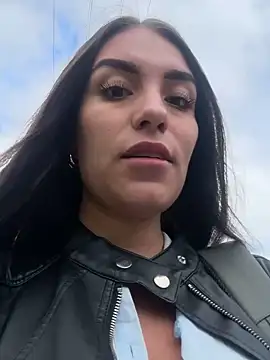 Snapshot of EMILY-07_ chatting on February 21, 2025, 2:16 pm EMILY-07 online show from February 21, 2025, 2:16 pm