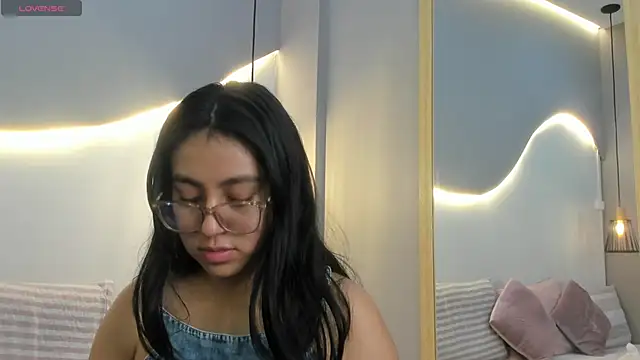 lucelly 15 online show from January 18, 2026, 11:46 am