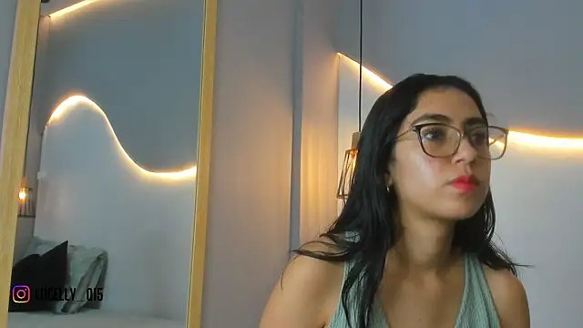 lucelly 15 online show from October 16, 2025, 11:40 am