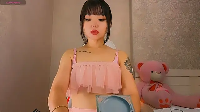 Snapshot of Demonic_Angel_ chatting on May 6, 2026, 3:38 pm Demonic Angel online show from May 6, 2026, 3:38 pm