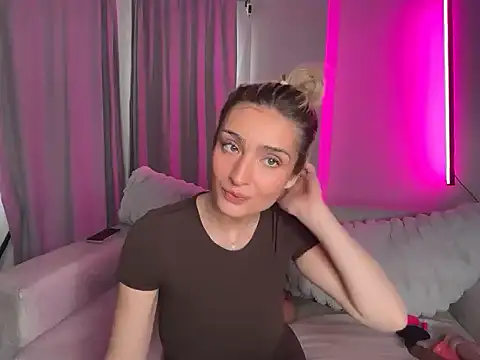 Snapshot of meggsworld chatting on May 3, 2026, 12:53 pm meggsworld online show from May 3, 2026, 12:53 pm