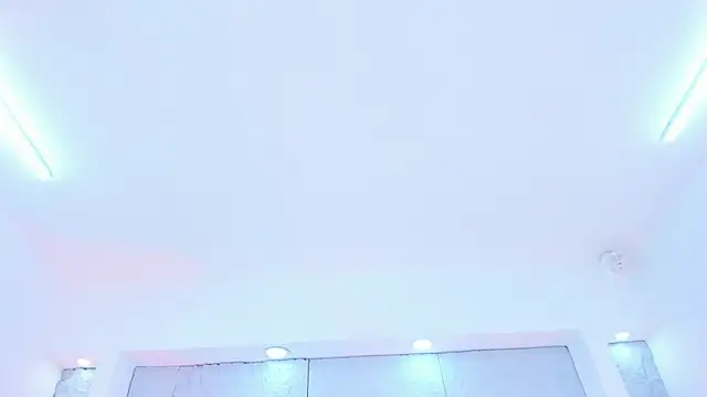 MiaMistrex online show from December 18, 2025, 4:17 am