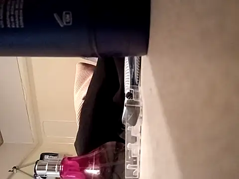 Snapshot of dodqueenfo chatting on September 11, 2025, 5:24 pm dodqueenfo online show from September 11, 2025, 5:24 pm