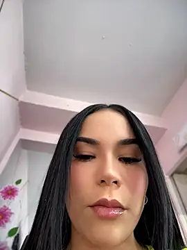 Snapshot of Naatalia chatting on July 3, 2026, 4:57 pm Naatalia online show from July 3, 2026, 4:57 pm