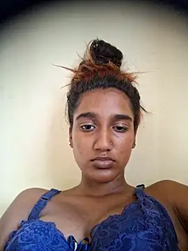 indianpink lips online show from February 7, 2026, 2:03 pm