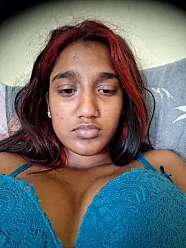 indianpink lips online show from December 14, 2025, 12:22 pm