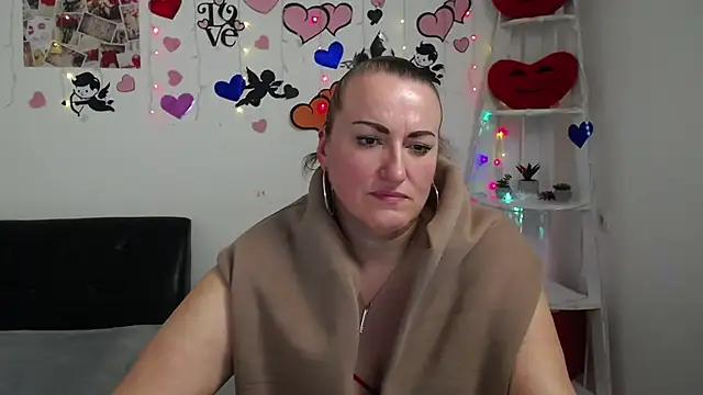 Snapshot of DianaMGG chatting on February 28, 2025, 3:15 pm DianaMGG online show from February 28, 2025, 3:15 pm
