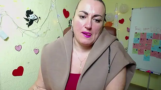Snapshot of DianaMGG chatting on February 27, 2025, 9:18 am DianaMGG online show from February 27, 2025, 9:18 am