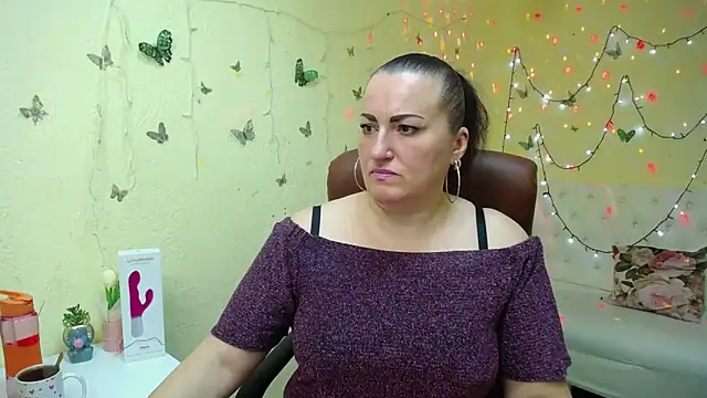 Snapshot of DianaMGG chatting on March 25, 2026, 6:24 am DianaMGG online show from March 25, 2026, 6:24 am