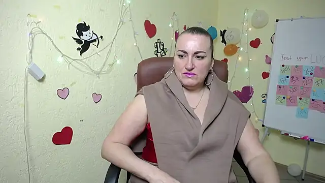 Snapshot of DianaMGG chatting on March 1, 2025, 6:13 am DianaMGG online show from March 1, 2025, 6:13 am