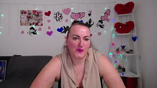 Snapshot of DianaMGG chatting on March 6, 2025, 12:41 pm DianaMGG online show from March 6, 2025, 12:41 pm