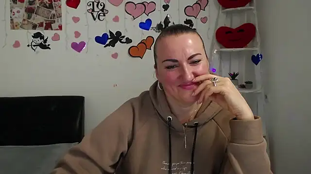 Snapshot of DianaMGG chatting on February 28, 2025, 12:09 pm DianaMGG online show from February 28, 2025, 12:09 pm