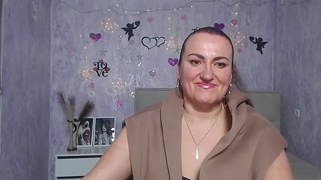 Snapshot of DianaMGG chatting on March 9, 2025, 3:05 pm DianaMGG online show from March 9, 2025, 3:05 pm