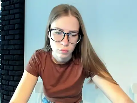 Snapshot of vikky_s1 chatting on September 28, 2025, 10:55 am vikky s1 online show from September 28, 2025, 10:55 am