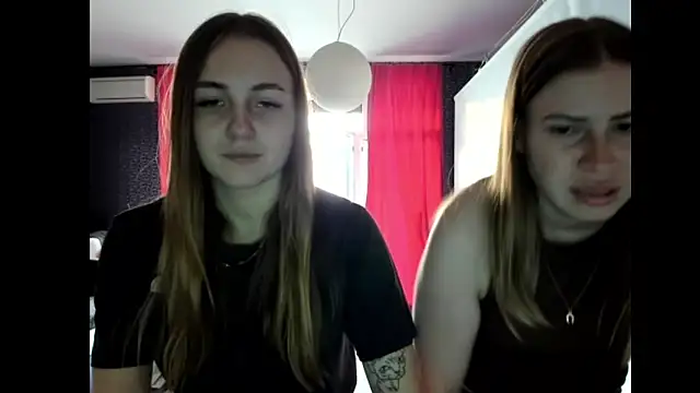 Snapshot of vikky_s1 chatting on March 22, 2025, 3:20 pm vikky s1 online show from March 22, 2025, 3:20 pm