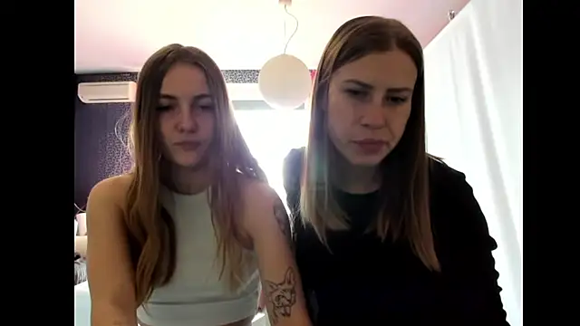 Snapshot of vikky_s1 chatting on March 21, 2025, 12:06 pm vikky s1 online show from March 21, 2025, 12:06 pm