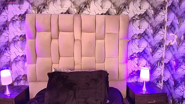 Snapshot of Azaahara_ chatting on May 11, 2026, 2:45 pm Azaahara online show from May 11, 2026, 2:45 pm