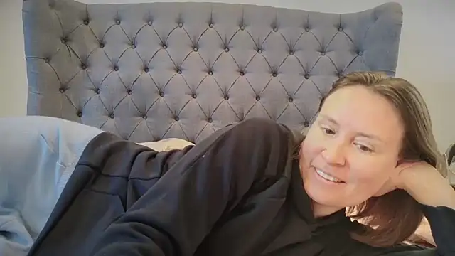 Snapshot of eatmypie69 chatting on April 7, 2026, 9:00 am eatmypie69 online show from April 7, 2026, 9:00 am