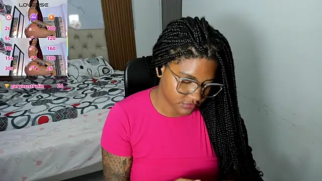 ZahraRose online show from May 19, 2026, 1:56 am