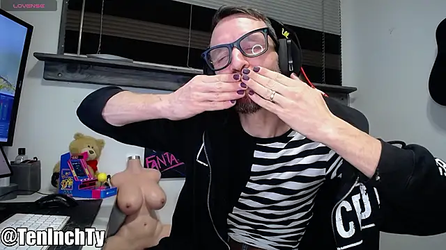 Snapshot of teninchty chatting on February 4, 2026, 3:34 am teninchty online show from February 4, 2026, 3:34 am